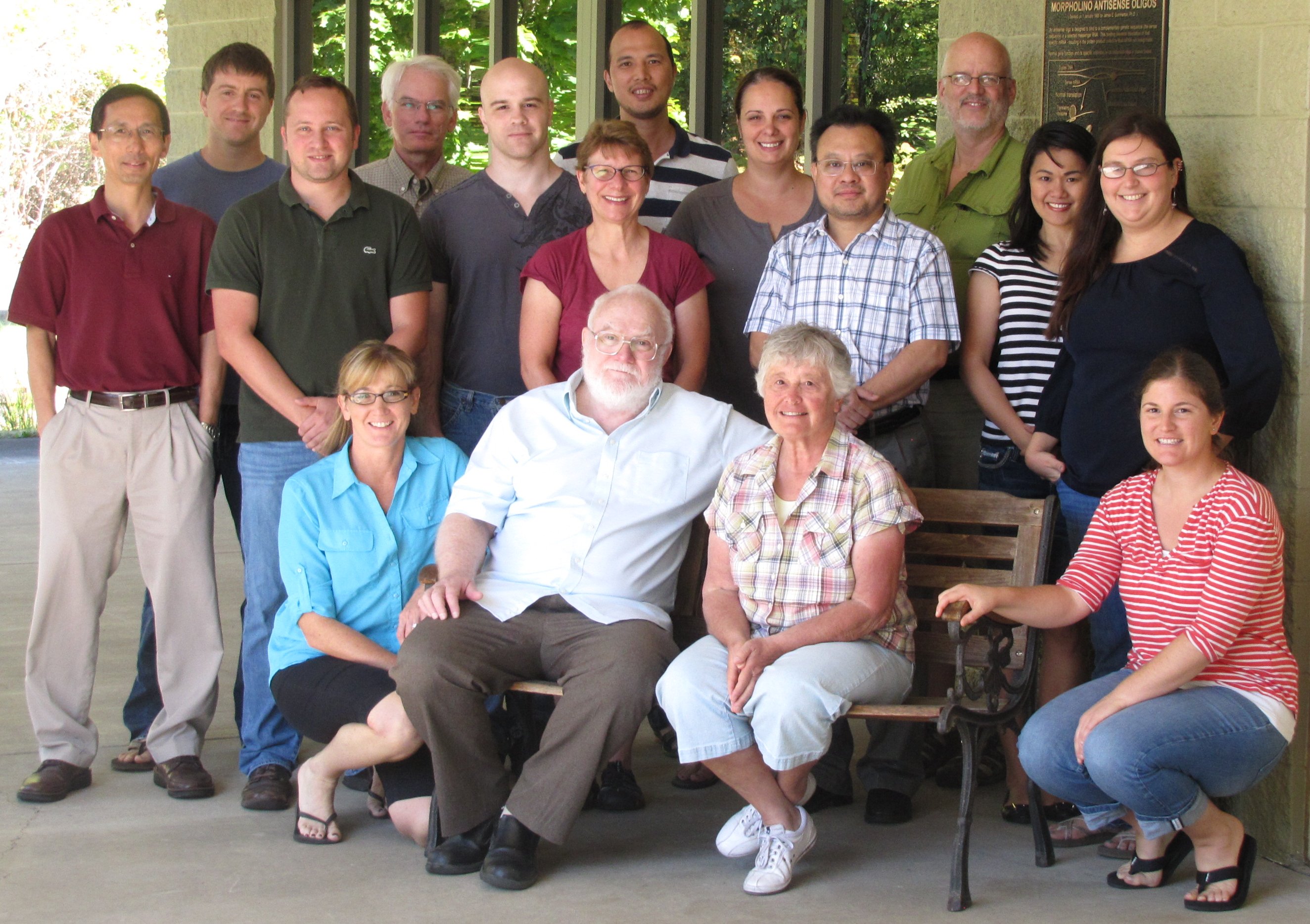Image of Gene Tools crew in 2015 at the Philomath facility